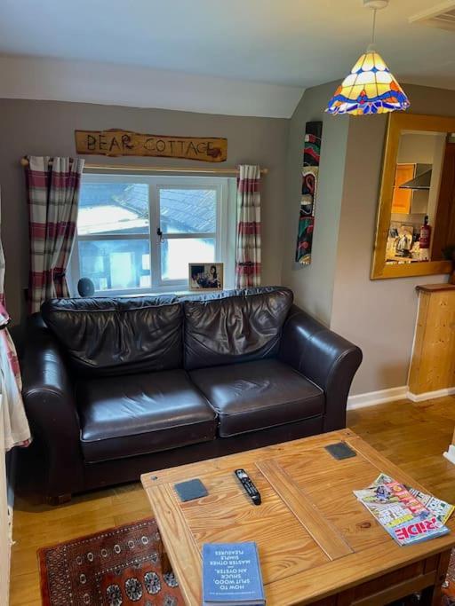 Bear Cottage, Tyn Y Cwm Eglwys-Fach المظهر الخارجي الصورة